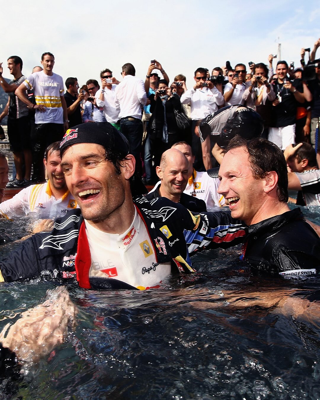 红牛二队鏖战雷诺车队,勒克莱尔关键制胜 红牛二队鏖战雷诺车队,勒克莱尔关键制胜