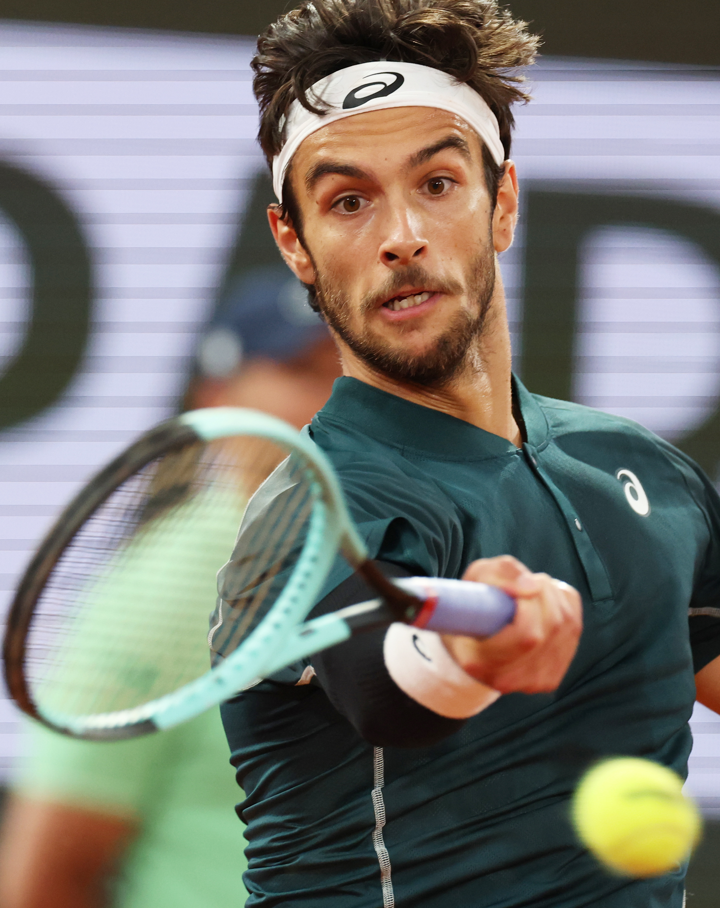 法网鏖战戴维斯杯，阿尔卡拉斯惊艳四座