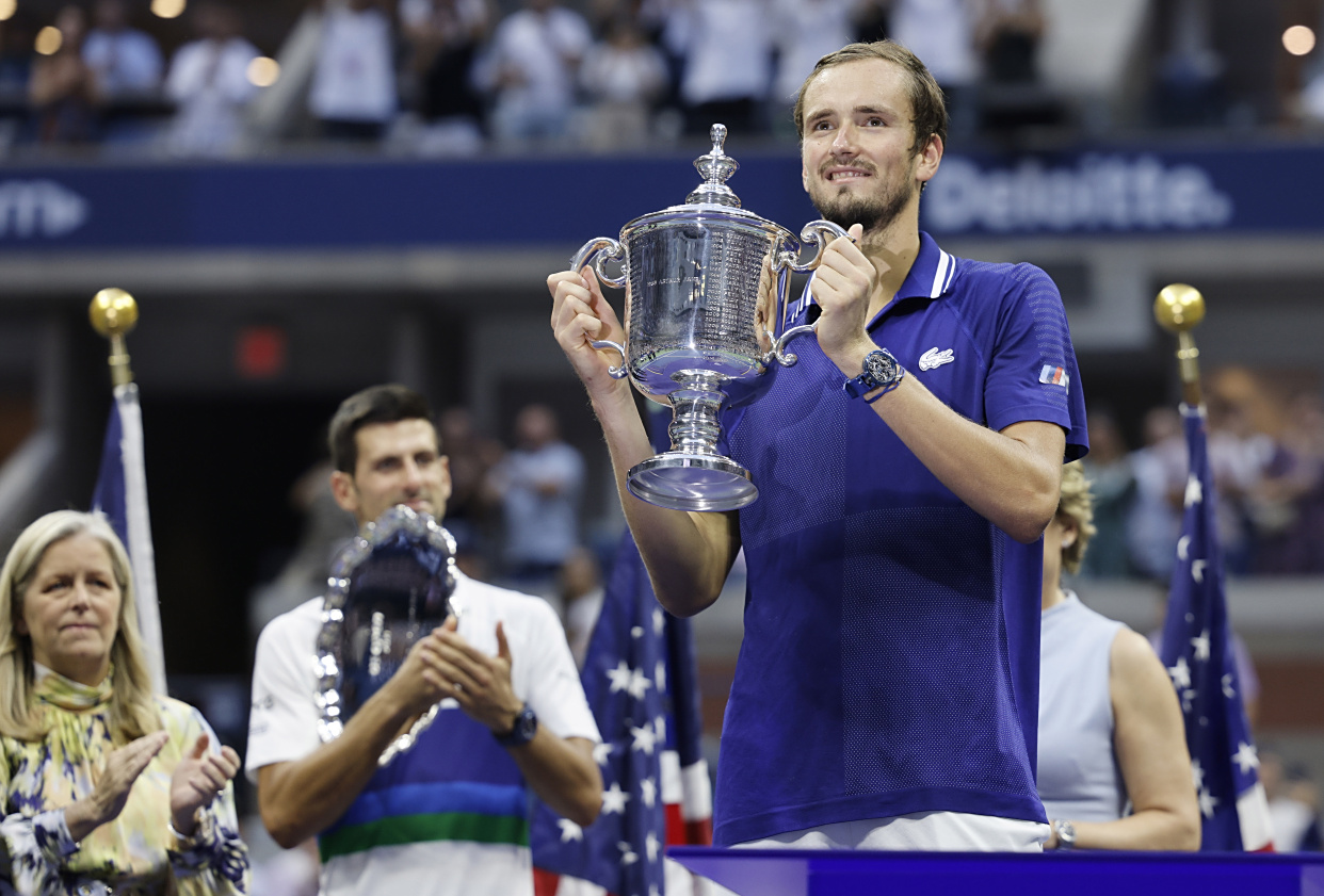 美网险胜拉沃尔杯，梅德韦杰夫惊艳四座