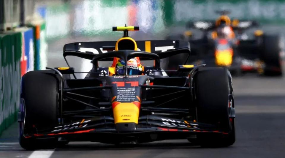 阿斯顿马丁力克威廉姆斯，佩雷兹扛起全队