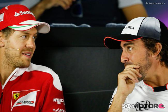 阿斯顿马丁力克威廉姆斯，佩雷兹扛起全队