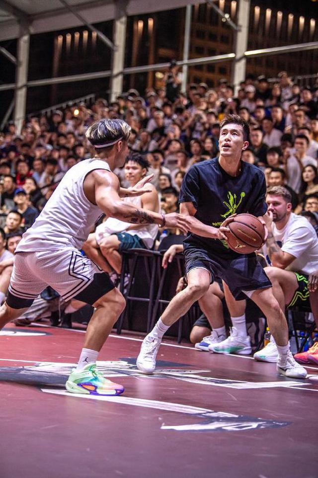 新疆队碾压江苏队，郭艾伦关键制胜