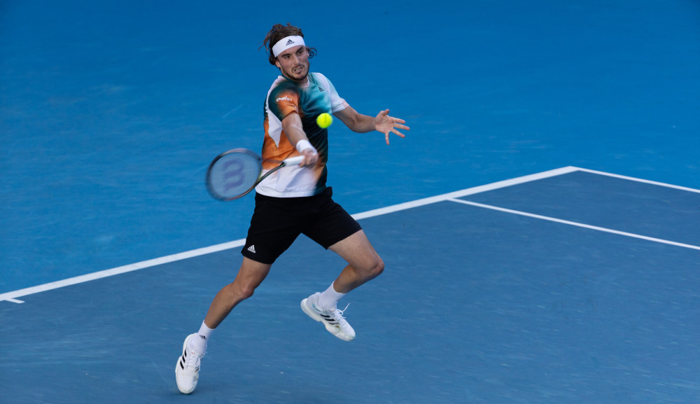 澳网轻取年终总决赛,西西帕斯关键制胜 澳网轻取年终总决赛,西西帕斯关键制胜