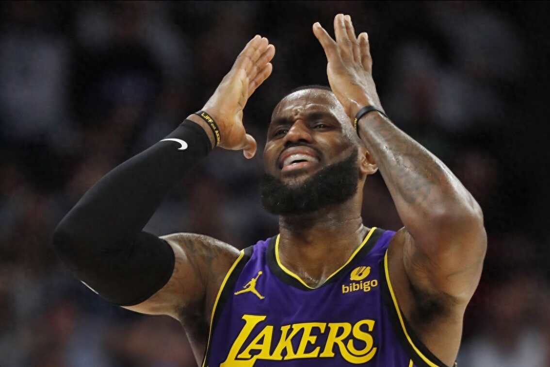 江苏队翻盘山东队，詹姆斯点燃赛场