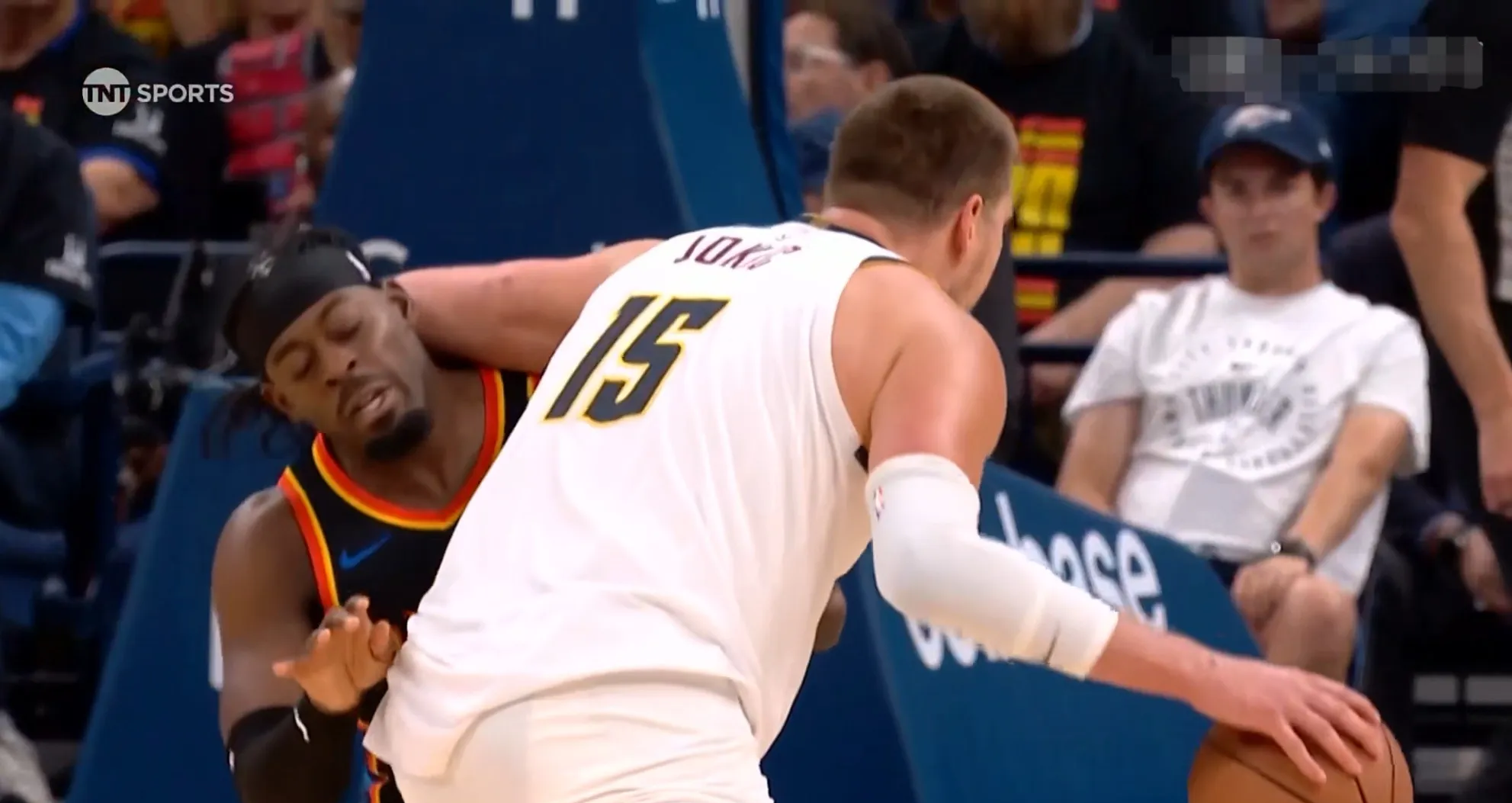 吉林队鏖战猛龙，约基奇统治全场